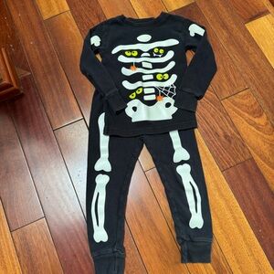 🎃 Carter's Kids Skeleton Pajama Set